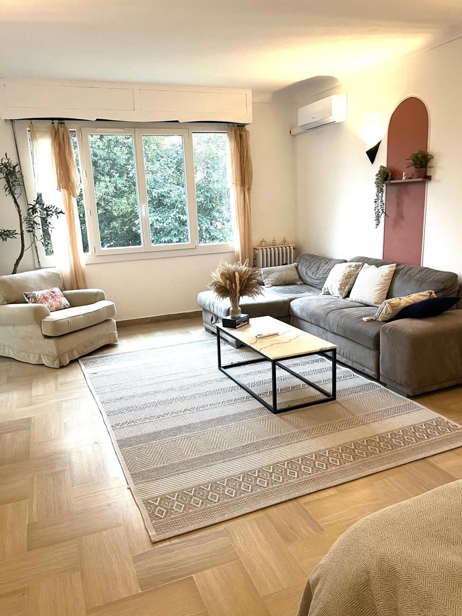 La Maison By Simone, La Vrai Hébergement de vacances Cannes
